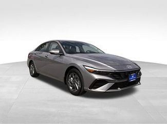 New 2025 Hyundai Elantra Blue video 3