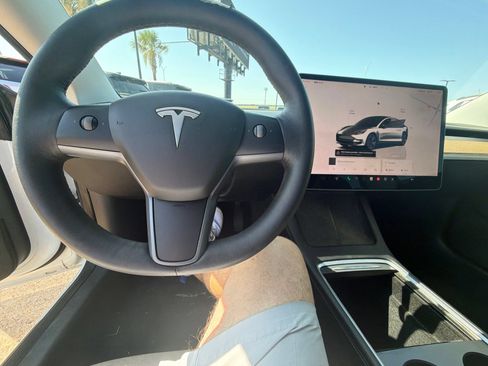 Used 2022 Tesla Model 3 RWD image 12
