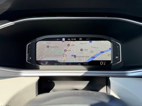 Certified 2025 Volkswagen Taos SEL image 15