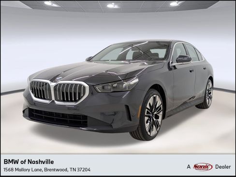 New 2026 BMW 530i w/ Premium Package RWD image 1