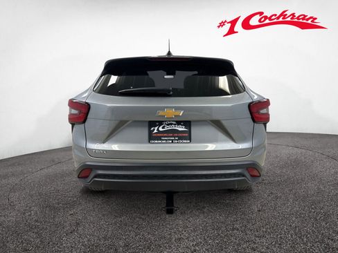 Certified 2024 Chevrolet Trax LS image 20