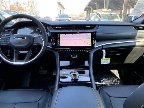 New 2026 Jeep Grand Cherokee Limited AWD/4WD image 14