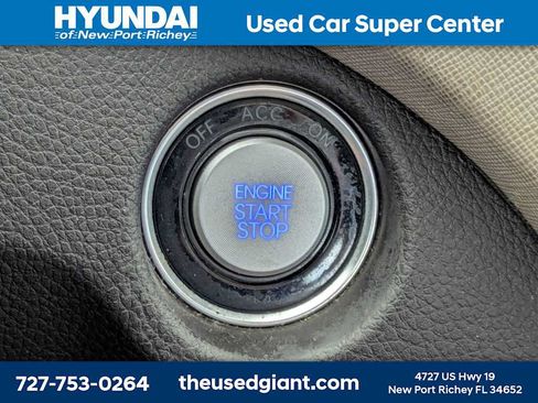 Used 2017 Hyundai Santa Fe Sport FWD image 36