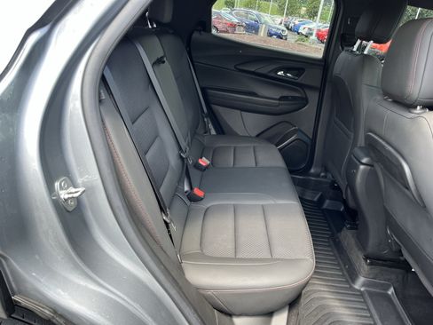 Used 2023 Chevrolet TrailBlazer RS FWD image 4
