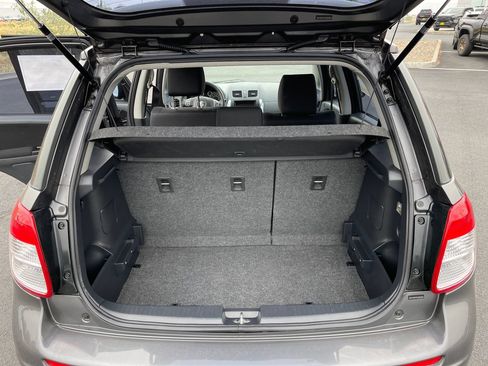 Used 2012 Suzuki SX4 Sportback FWD image 12