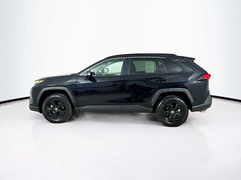 Used 2025 Toyota RAV4 XLE AWD/4WD image 4