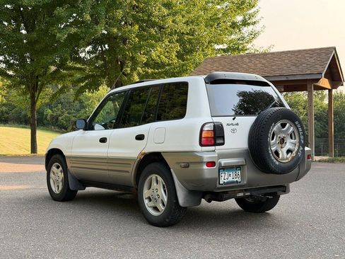 Used 2000 Toyota RAV4 4WD w/ Value Pkg 1 image 4