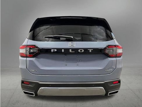 New 2026 Honda Pilot Elite image 4