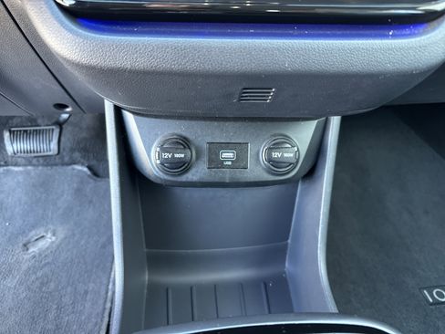 Used 2020 Hyundai Ioniq Limited image 33