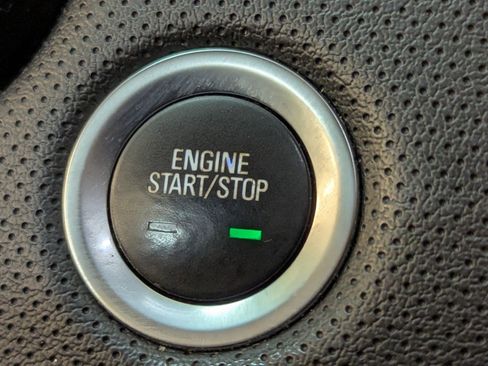 Used 2018 Cadillac XT5 Luxury w/ Driver Awareness Package image 28