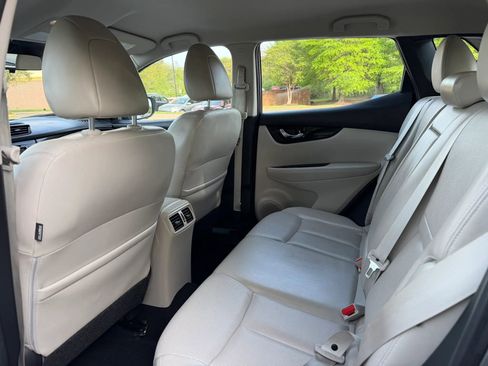 Used 2022 Nissan Rogue Sport SL image 7