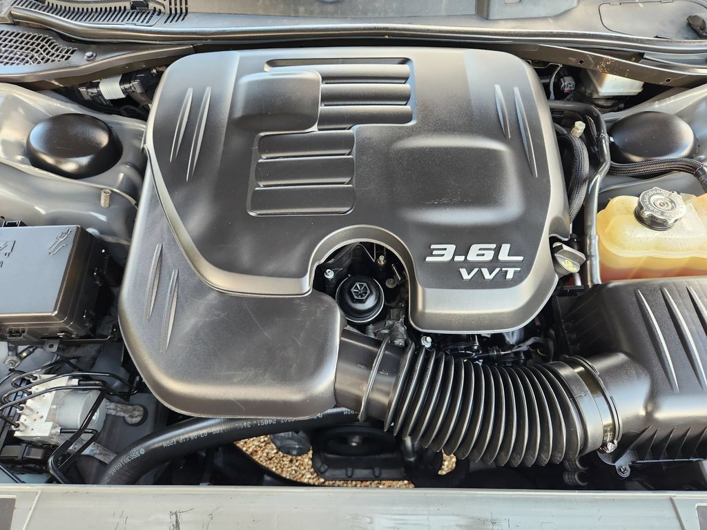 Used 2019 Dodge Challenger SXT w/ Blacktop Package RWD image 21