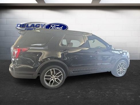 Used 2018 Ford Explorer Sport image 7