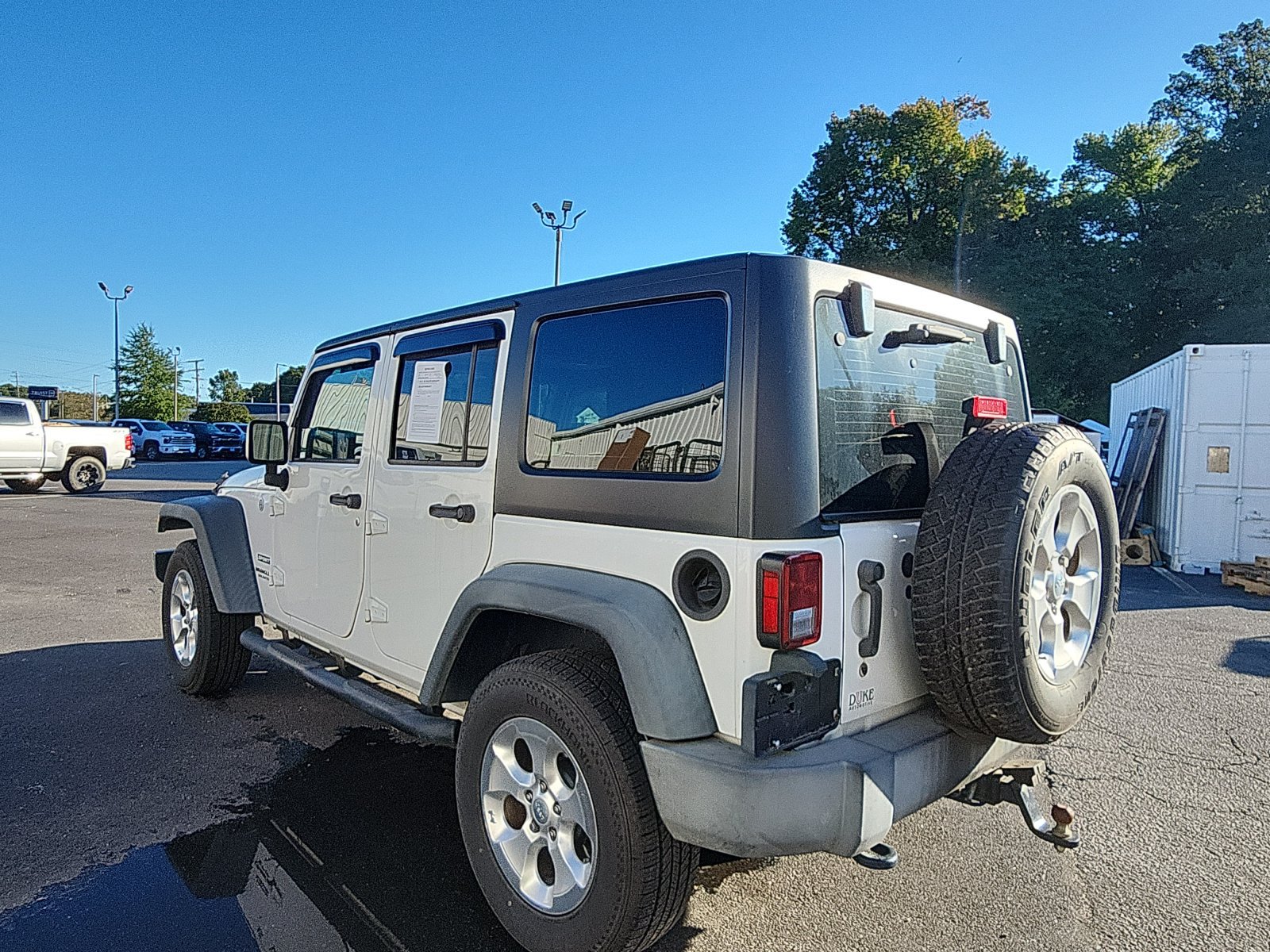 Used 2016 Jeep Wrangler Unlimited Sport w/ Connectivity Group AWD/4WD image 3