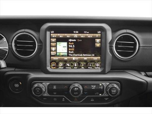 Certified 2023 Jeep Wrangler Unlimited Rubicon 4xe AWD/4WD image 38