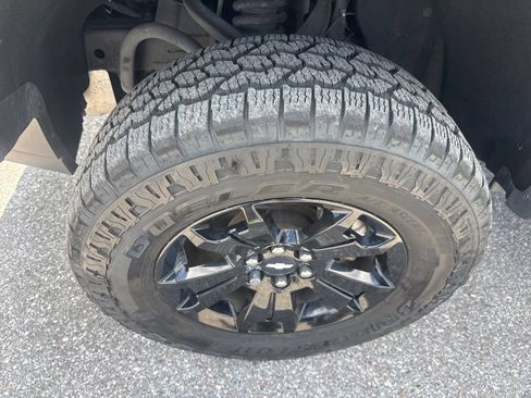Used 2021 Chevrolet Colorado ZR2 w/ ZR2 Midnight Special Edition AWD/4WD image 8