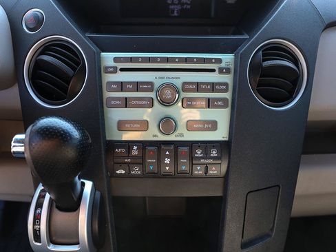 Used 2011 Honda Pilot EX image 18