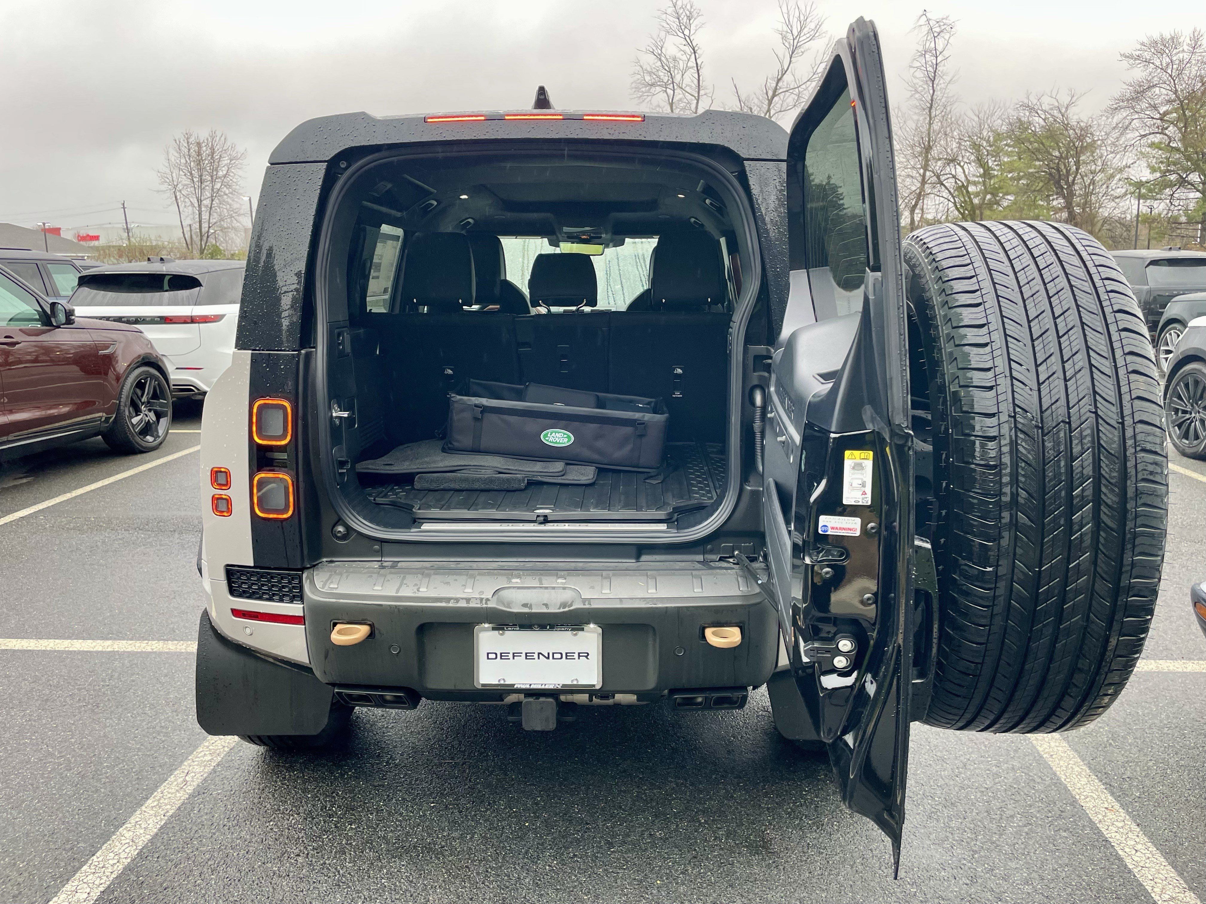 New 2026 Land Rover Defender 110 OCTA AWD/4WD image 37