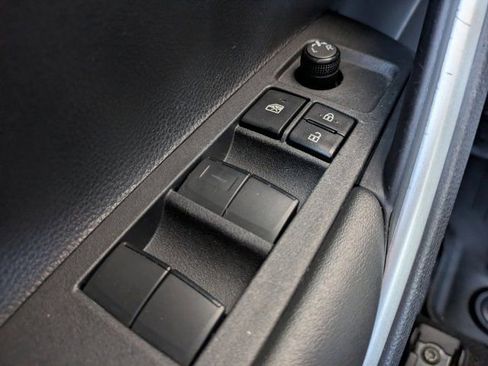 Used 2024 Toyota Corolla Cross LE image 21