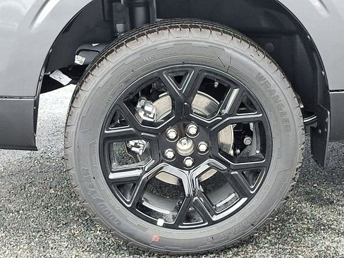 New 2025 Ford Maverick XLT w/ XLT Luxury Package image 5