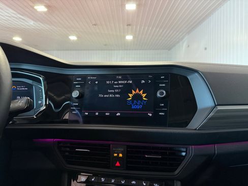 Used 2019 Volkswagen Jetta SEL FWD image 33