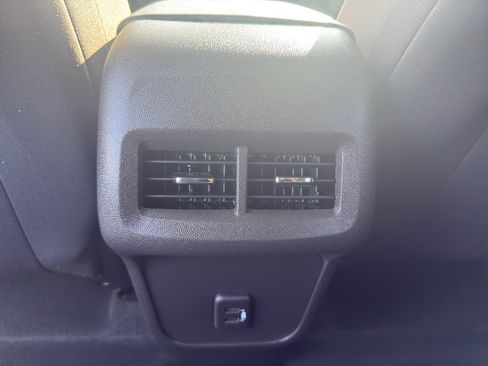 Certified 2024 Chevrolet Equinox LT AWD/4WD image 31