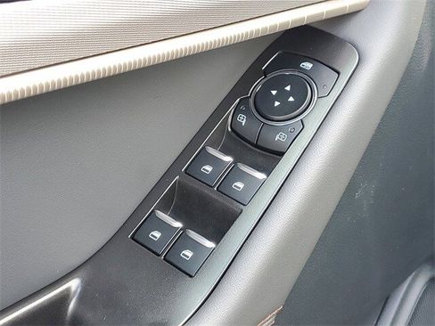 New 2025 Ford Explorer Active w/ Active Comfort Package image 12