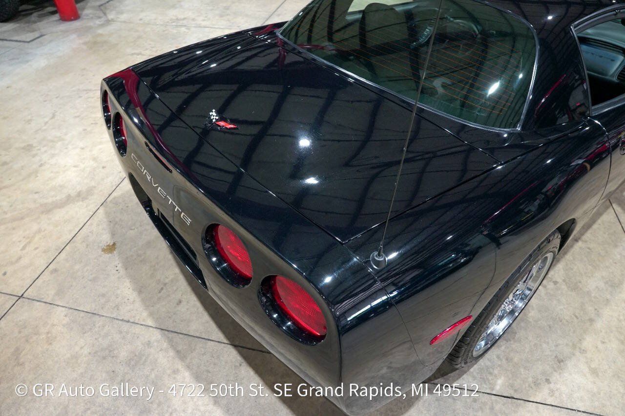 Used 1999 Chevrolet Corvette Coupe RWD image 20