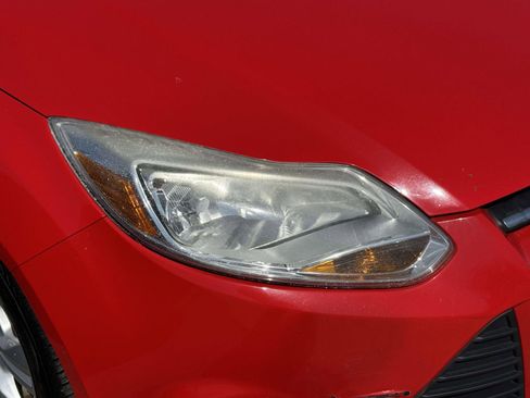 Used 2014 Ford Focus SE image 6