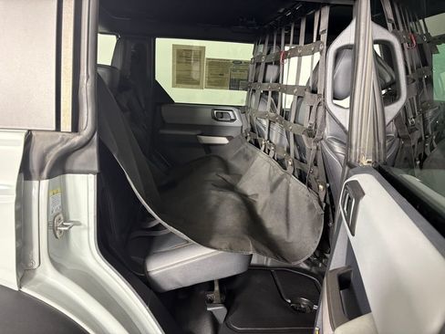 Certified 2023 Ford Bronco Badlands w/ Sasquatch Package AWD/4WD image 32