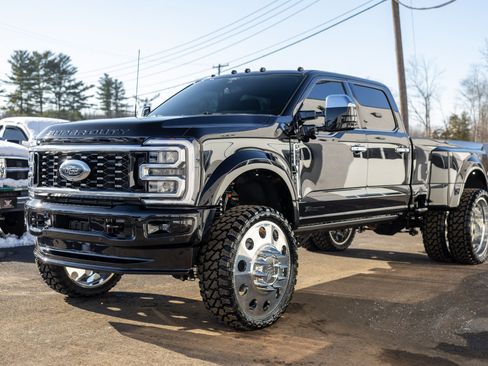 Used 2025 Ford F450 King Ranch w/ Chrome Package image 6