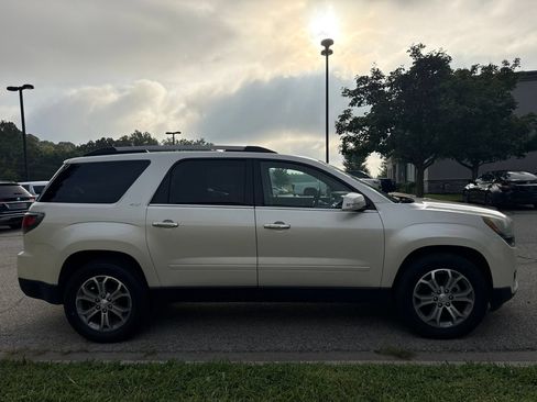 Used 2015 GMC Acadia SLT FWD image 4