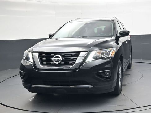 Used 2020 Nissan Pathfinder SV image 9