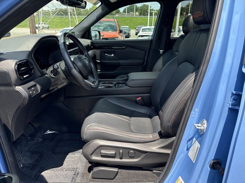 Used 2024 Honda Pilot TrailSport image 16