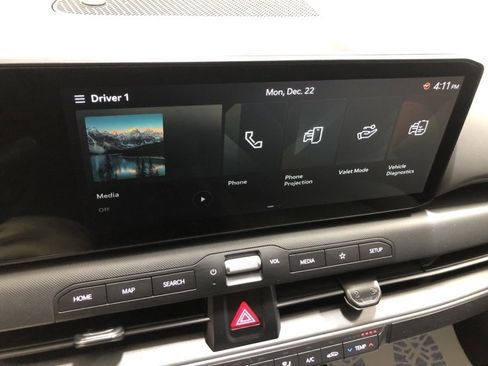 New 2025 Kia K4 LX image 28