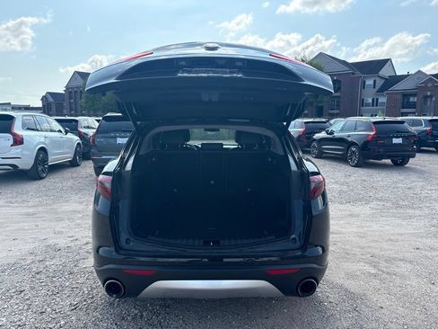 Used 2019 Alfa Romeo Stelvio AWD image 12
