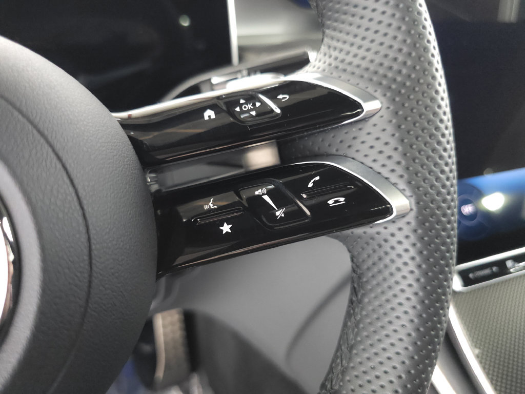 Certified 2026 Mercedes-Benz GLC 300 4MATIC image 12