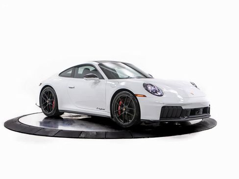 New 2026 Porsche 911 Carrera GTS image 9