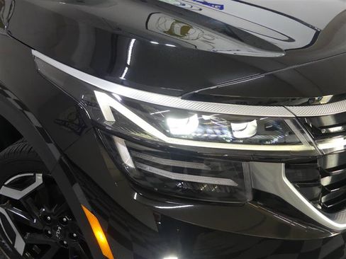 Used 2024 Kia Seltos SX w/ SX Sunroof Package AWD/4WD image 15