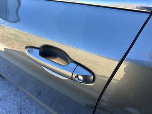 Used 2016 Toyota Highlander XLE image 27