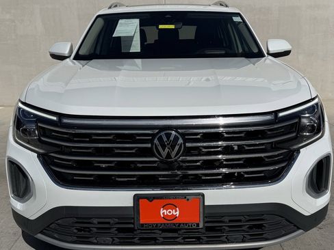 Used 2024 Volkswagen Atlas SEL image 2