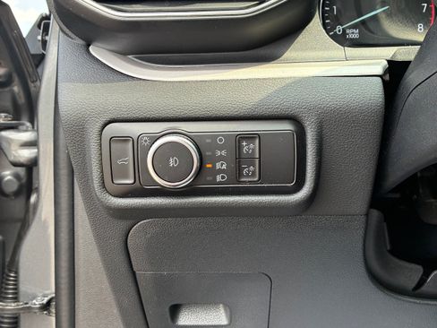 Used 2023 Ford Explorer XLT w/ Equipment Group 202A AWD/4WD image 9