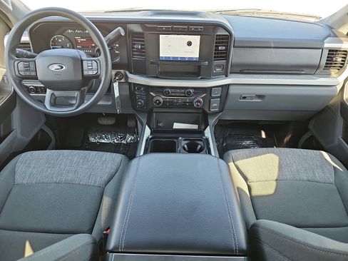 Used 2023 Ford F250 XLT w/ FX4 Off-Road Package image 8