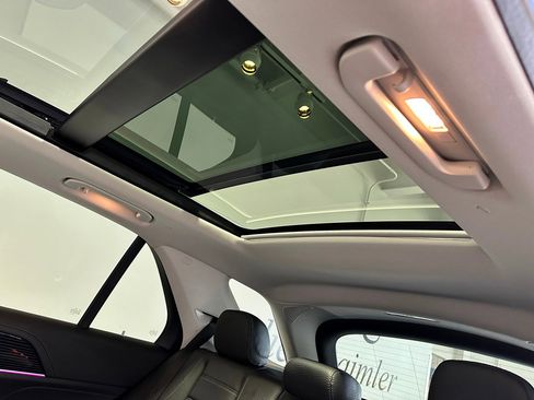 Certified 2024 Mercedes-Benz GLE 450 4MATIC image 37