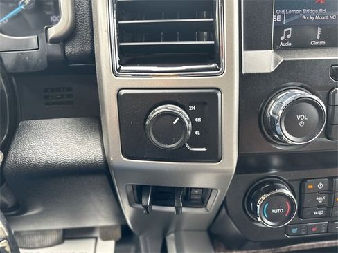 Used 2019 Ford F250 Lariat w/ Lariat Value Package image 37