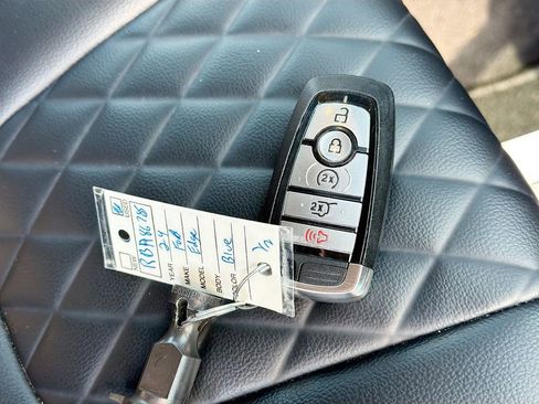 Used 2024 Ford Edge Titanium AWD/4WD image 34