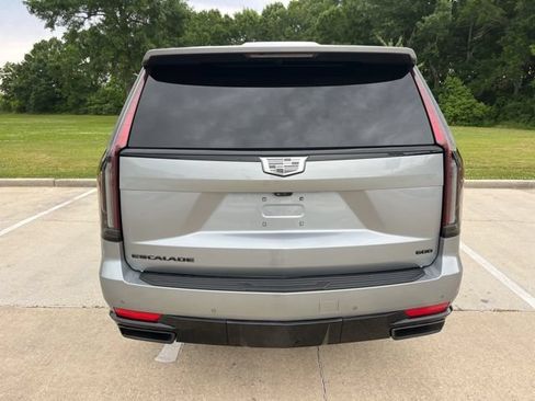 Used 2024 Cadillac Escalade Sport w/ LPO, ONYX Package AWD/4WD image 4