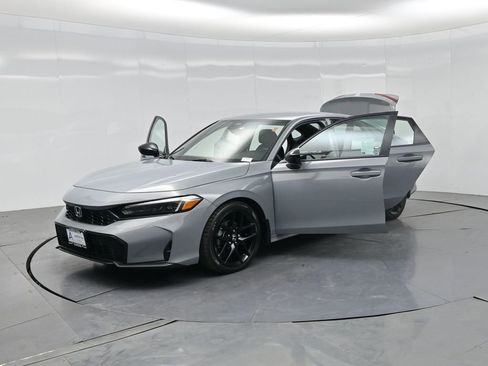 Used 2025 Honda Civic Sport image 31