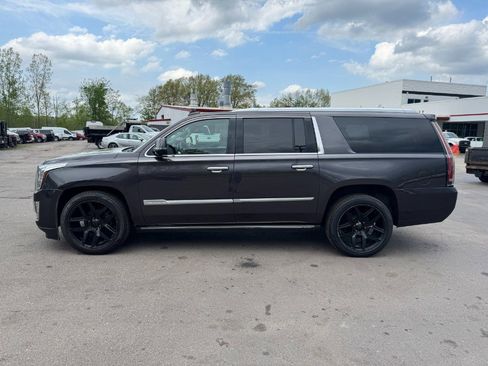 Used 2016 Cadillac Escalade ESV Premium AWD/4WD image 2