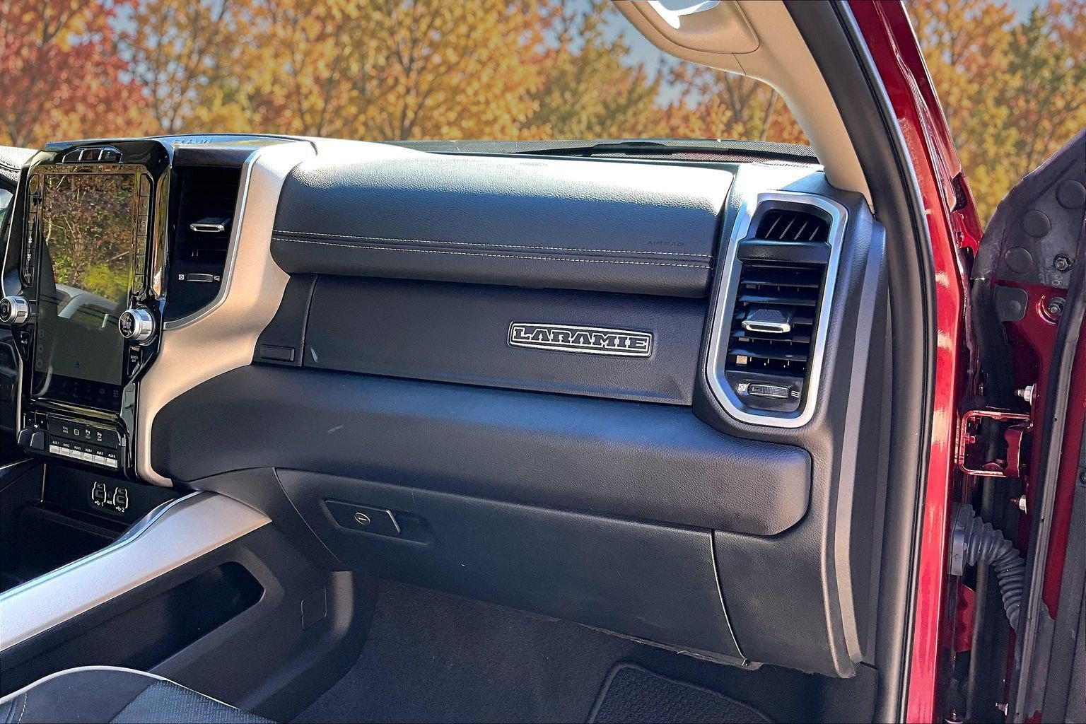 Used 2023 RAM 3500 Laramie AWD/4WD image 18